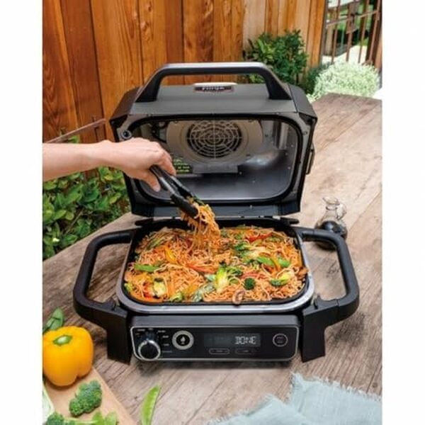 Découvrez notre test du barbecue électrique Ninja Woodfire OG701EU : polyvalent, résistant et 7 fonctions en 1. Avis, performances et verdict complet.