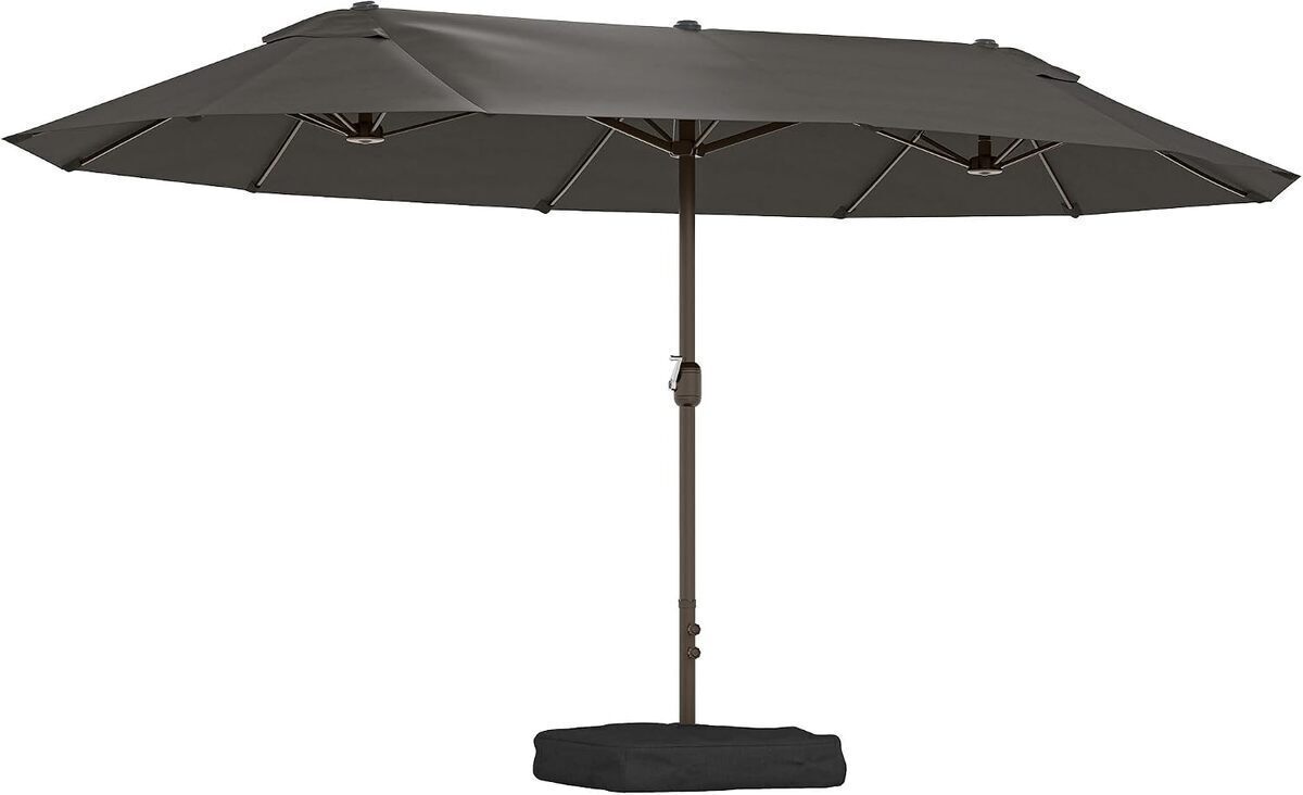 Test : parasol double Outsunny pour balcon et piscine, modèle avec manivelle et sacs de lestage inclus